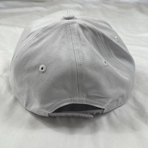 LA GOLF SHIELD HAT | WHITE & GREEN PATCH - Picture 4 of 7